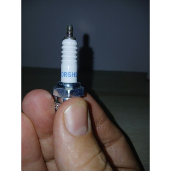 Set of 6 NGK Standard Spark Plugs DR6HS 4823  Made In Japan EAC New - Picture 8 of 16